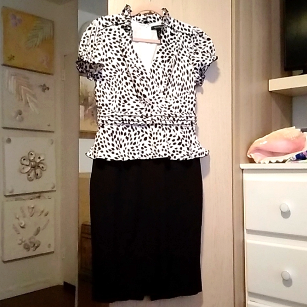 White House Black Market  Dress sz 10